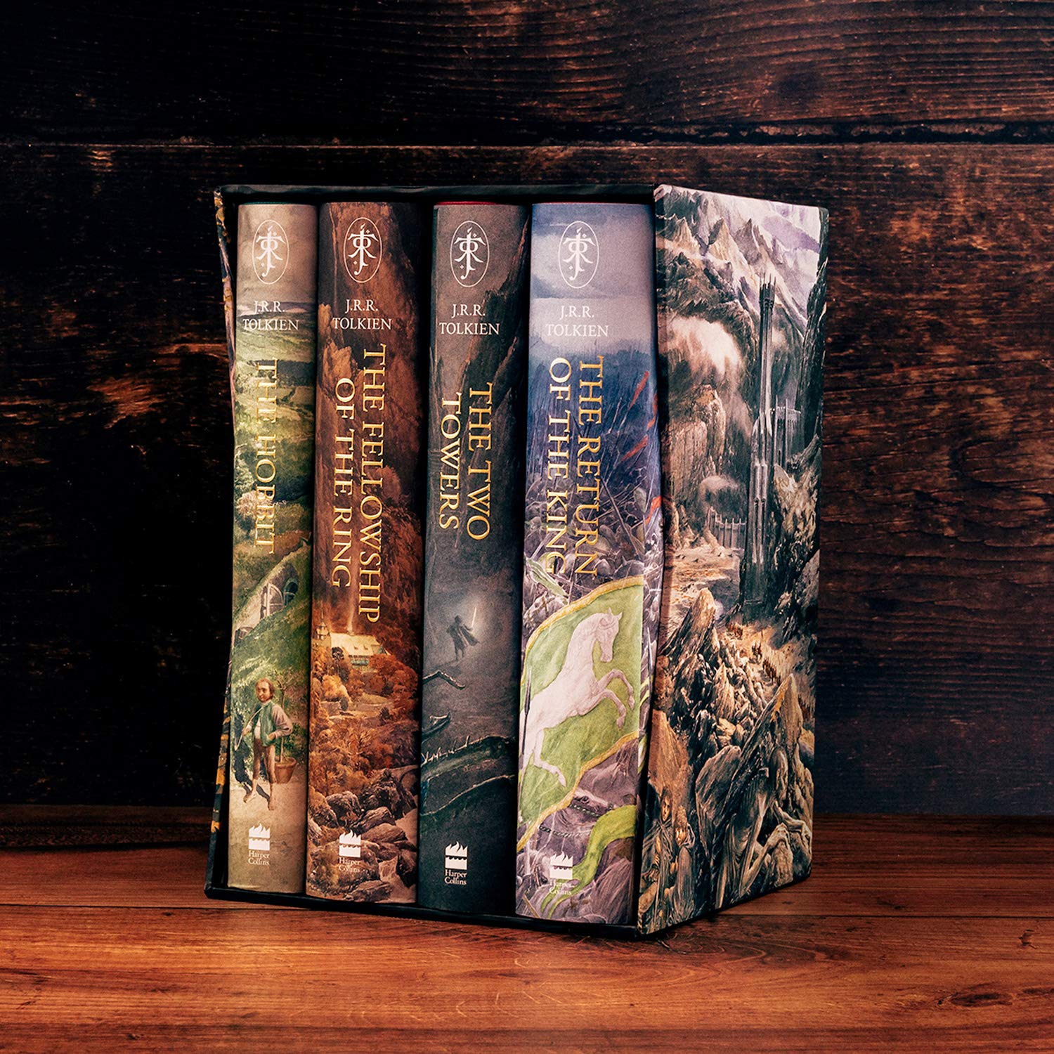 The Hobbit & The Lord of the Rings Illustrated Box Set by J.R.R. Tolkien – Alan Lee Artwork